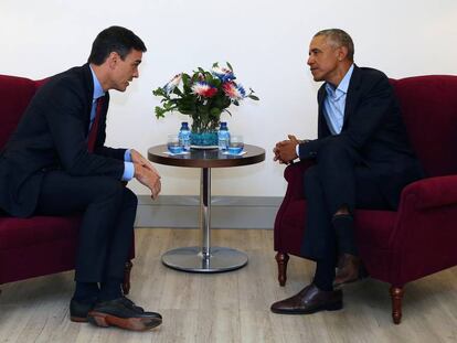 El presidente del Gobierno Pedro Sánchez con el exmandatario de EEUU Barack Obama, el pasado año en Madrid.