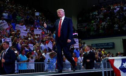 Donald Trump antes de su discurso en Carolina del Norte