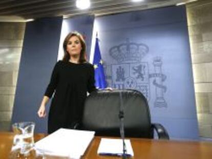 La vicepresidenta del Gobierno, Soraya S&aacute;enz de Santamar&iacute;a, llega a la rueda de prensa tras la reuni&oacute;n hoy del Consejo de Ministros. 