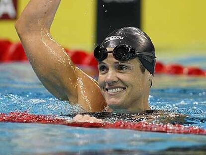 Dara Torres celebra su triunfo en 50m libres en Omaha.