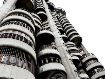 Fachada del ic&oacute;nico edificio madrile&ntilde;o Torres Blancas. 