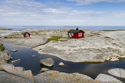 Dos cabañas en el islote de Myggskären, en el archipiélago de Estocolmo.