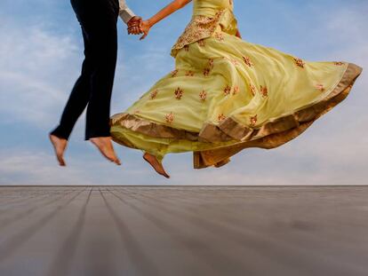 Novios al vuelo y otros ‘fotones’ de los International Photography Awards