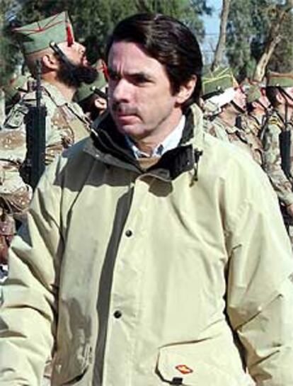 Aznar, durante su visita a Irak.
