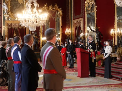 El rey Felipe VI se dirige a los mandos militares, durante la celebración de la Pascua Militar el pasado día 6 en el Palacio Real de Madrid.