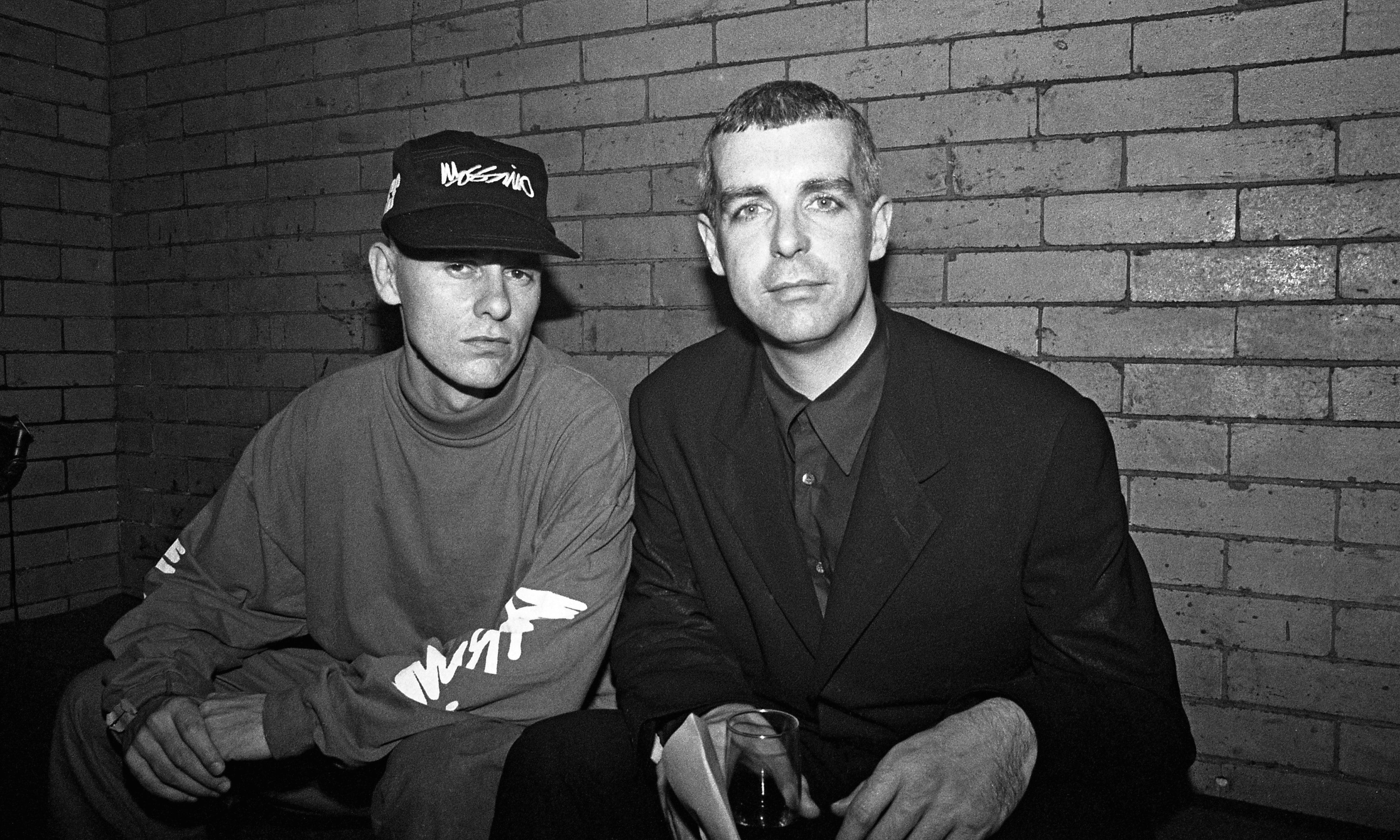 40 años de temazos, reivindicación y decisiones arriesgadas: cómo los Pet Shop Boys se convirtieron en el mejor grupo del mundo