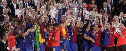 El Barça levanta la copa de Europa en Roma.