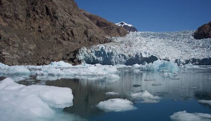 Los glaciares se derriten por el cambio climático.