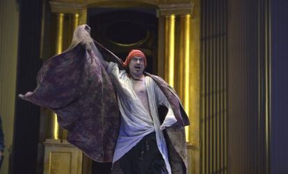 El actor Nancho Novo en la representación teatral de 'Salvatore rosa o el artista'.