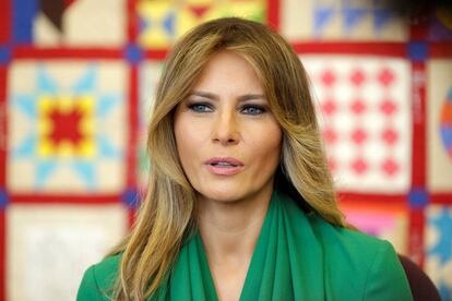 Melania Trump durante su visita al colegio Excel Academy Public Charter, en Washington, el 5 de abril.