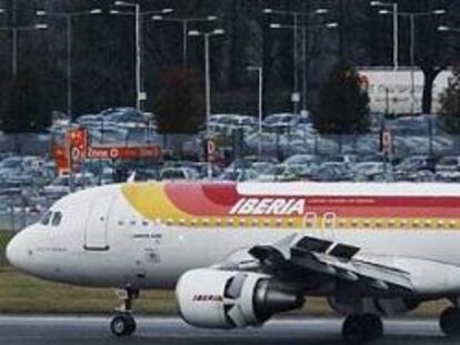 Los sindicatos de Iberia cierran filas en torno a la fusión con British Airways