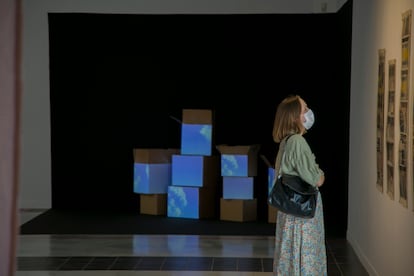 La exposición '14 relatos breves', en La Casa de Vacas, que reúne la obra de 14 artistas coreanos.