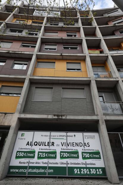 Bloque de viviendas de alquiler social vendidas al fondo Fidere en la etapa municipal de Ana Botella.