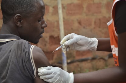 Vacunación contra la mpox en Uganda