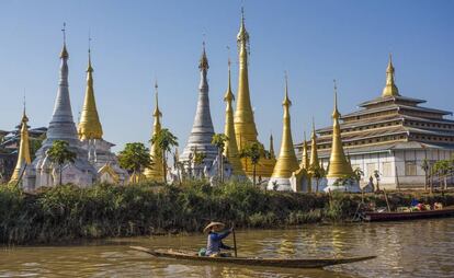 Embarcación tradicional en el lago Inle, en Myanmar.