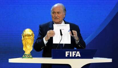 Blatter anuncia la concesión del Mundial 2022 a Qatar