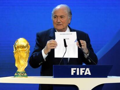 Blatter anuncia la concesión del Mundial 2022 a Qatar