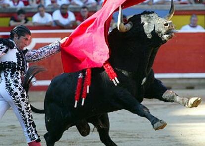 Javier Conde en el primero de la tarde.