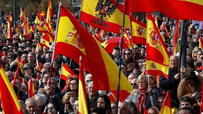 Manifestación convocada por la Fundación para la Defensa de la Nación Española en la Plaza de Colón en diciembre de 2018.  
 