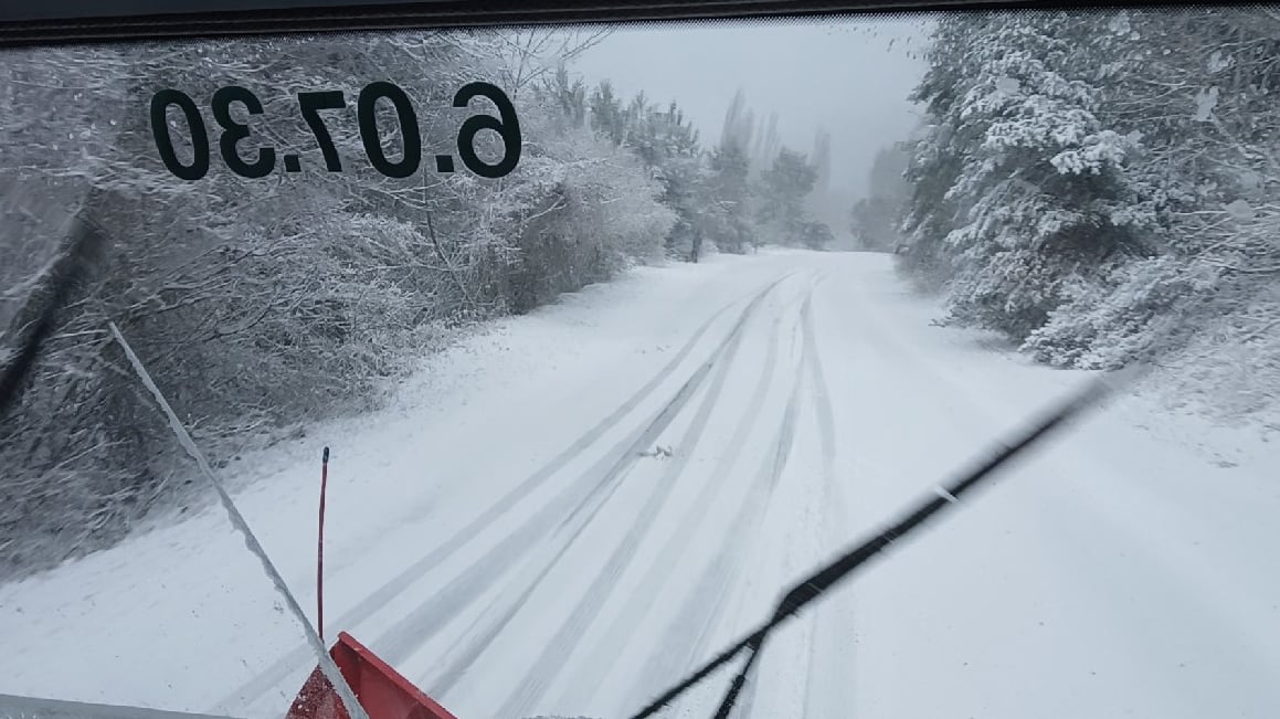La nevada afecta la A2 y la AP-2 en Cataluña y los accesos al Pirineo