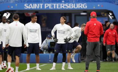 Os suíços no último treino para enfrentar os suecos.