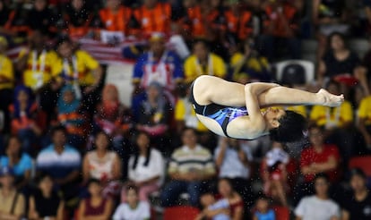 Final de salto femenina desde plataforma de 10 metros durante la 28 edición de los Juegos de Singapur.