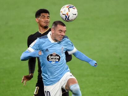 Ronald Araujo, durante el encuentro ante el Celta.