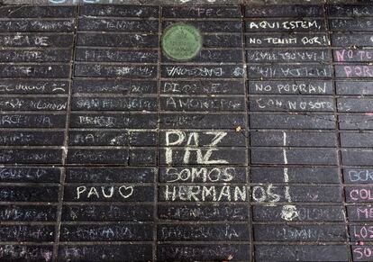 Baldosas de la Rambla de Barcelona tras el atentado.