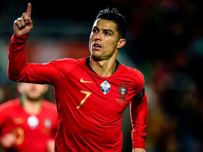Cristiano Ronaldo celebra un gol con Portugal. ap