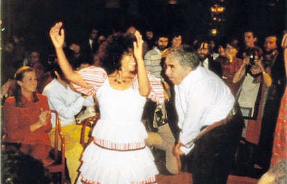 Totó La Momposina cantó durante la ceremonia de entrega del Pemio Nobel de Literatura a Gabriel García Márquez, en 1982.