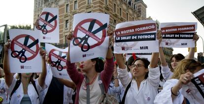 Manifestaci&oacute;n de m&eacute;dicos de ocho grandes hospitales catalanes en Barcelona.