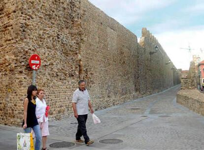 Imagen de archivo de un tramo de la muralla de León