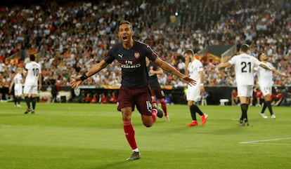 Aubameyang celebra un gol frente al Valencia, este jueves.