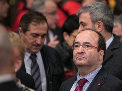 Miquel Iceta, l&iacute;der socialista catal&aacute;n, en el Pleno de investidura de Carles Puigdemont.