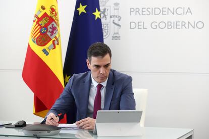 El presidente del Gobierno, Pedro Sánchez, participa este miércoles por videoconferencia en la cumbre de líderes del G20.