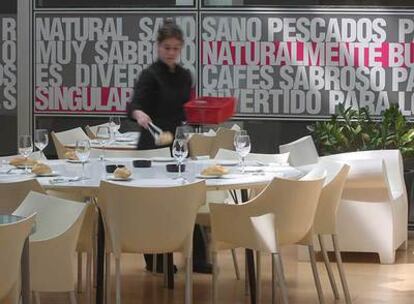 El comedor de Singular Food, en Irún.