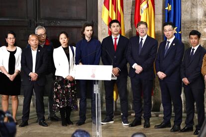 La Generalitat se compromete a traducir para la comunidad china las indicaciones de Sanidad por el coronavirus