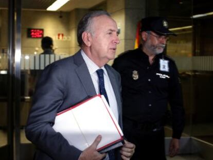 El expresidente de Pescanova Manuel Fernández de Sousa, a su salida de la Audiencia Nacional en octubre
