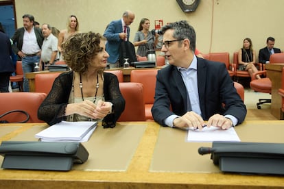 La ministra de Hacienda, María Jesús Montero, y el ministro de la Presidencia, Félix Bolaños, el 26 de julio en el Congreso de los Diputados.