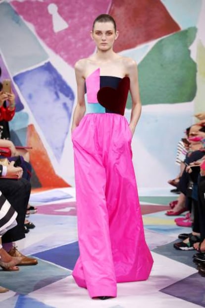 Una de las propuestas de alta costura diseñadas por Bertrand Guyon para Schiaparelli.