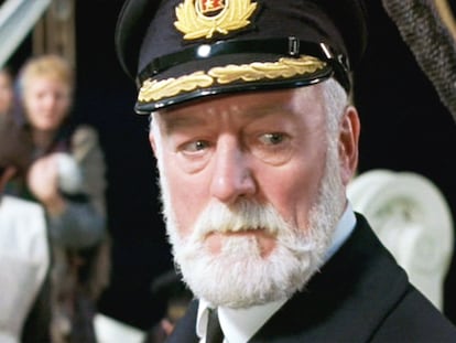Bernard Hill como el capitán Edward Smith en 'Titanic' (1997), de James Cameron.