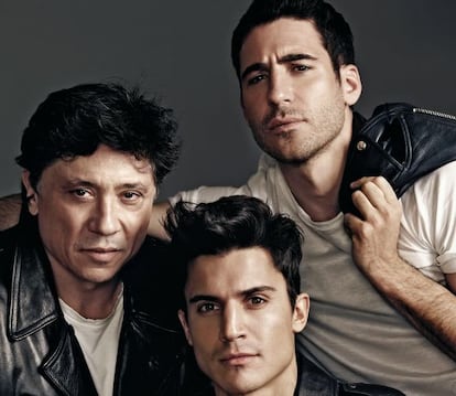 Los actores Carlos Bardem, Miguel Ángel Silvestre y Álex González.