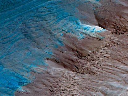 This image was taken by NASA's Mars Reconnaissance Orbiter on the South Pole in May 2017.