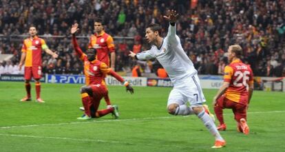Cristiano celebra su primer gol al Galatasaray. 
