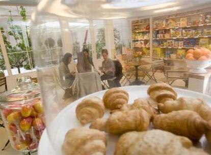 Cruasanes expuestos en el espacio gastronómico Baby Deli, en Madrid.