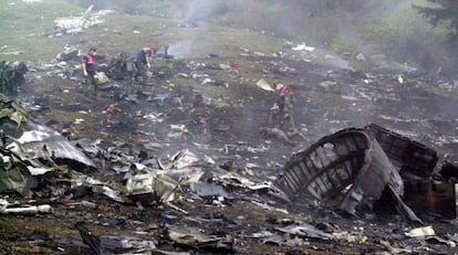 Los restos del Yak-42 en Turqu&iacute;a en mayo de 2003.