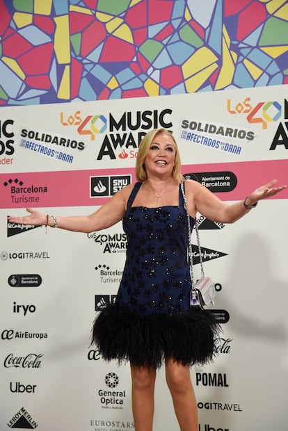 Beln Esteban tampoco quiso perderse la gala de premios solidaria de Los40 y opt por un vestido corto.