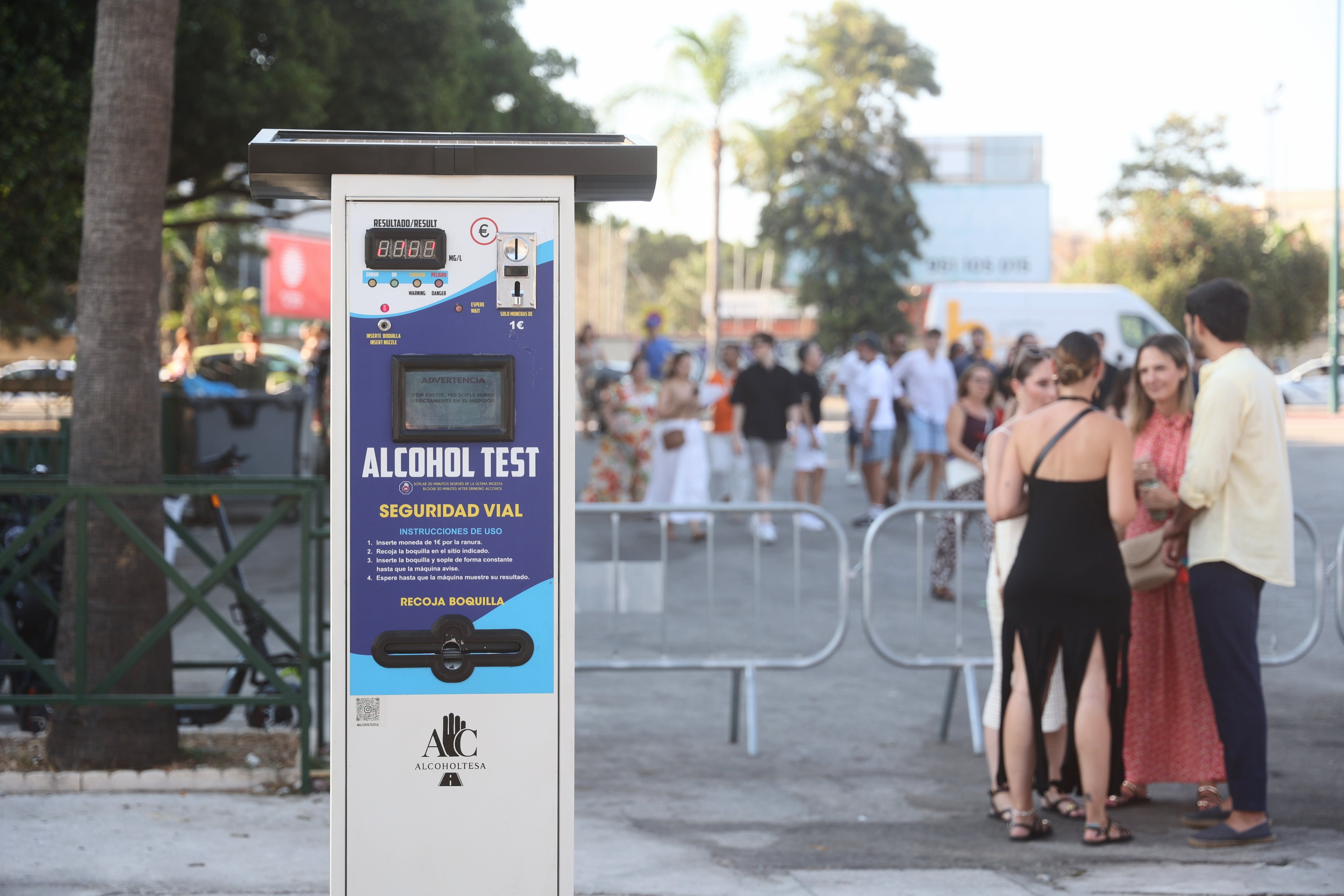 Alcoholímetro en la Feria de Málaga.