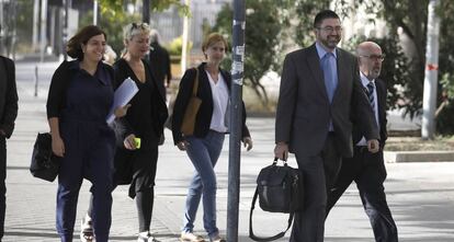 Los concejales de Ahora Madrid Carlos Sanchez Mato y Celia Mayer declaran en el juzgado de Plaza de Castilla.