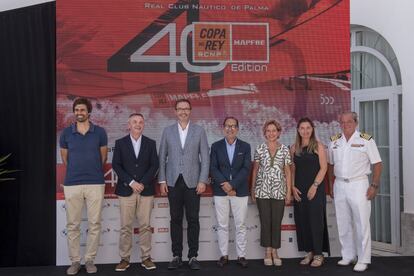 La 40ª edición de la Copa del Rey Mapfre de vela ha iniciado su cuenta atrás con su presentación en el Real Club Náutico de Palma, organizador de la cita deportiva. Las regatas tendrán lugar entre el 1 y el 6 de agosto.